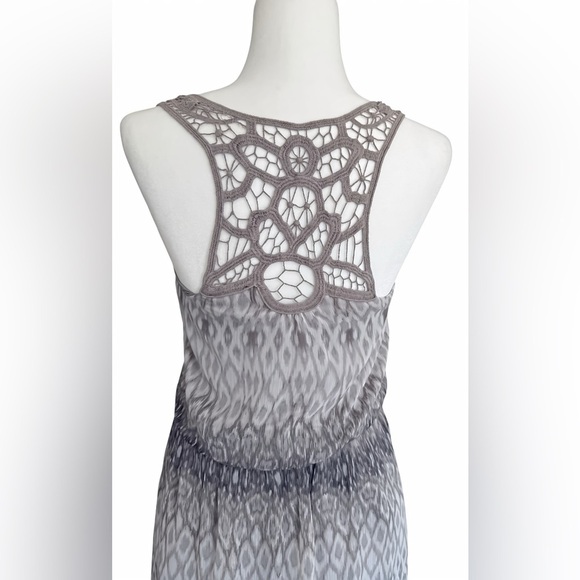 Express Women’s Flowy Dress S White Gray Ombre Ikat Print Boho Crochet Back - Picture 5 of 10